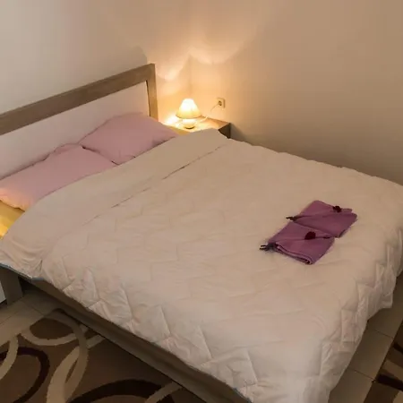 Appartamento Zeljka B Mundanije